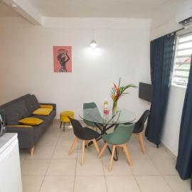 La Kalenda - Studio climatisé, hotel v destinaci Saint-Pierre