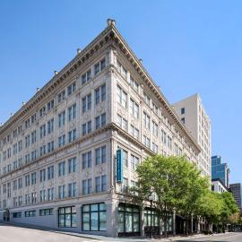 Homewood Suites by Hilton Nashville Downtown، فندق في ناشفيل