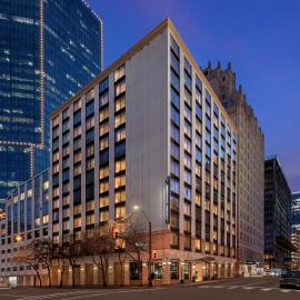 Embassy Suites by Hilton Fort Worth Downtown, hotel di Fort Worth