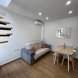 Duplex Triana III, hotel a Bolonia