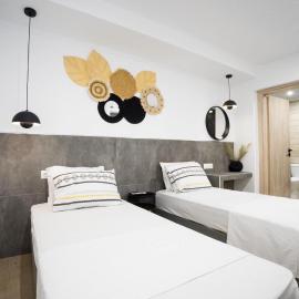 Mousikorama Apartments, hotel i Faliraki