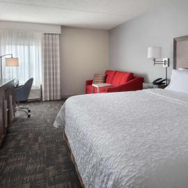 Hampton Inn Boston Logan Airport，波士頓的飯店