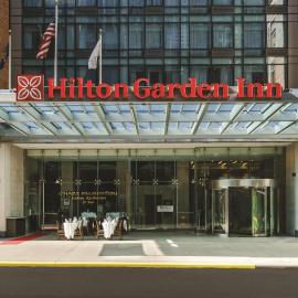 Hilton Garden Inn New York Times Square North، فندق في نيويورك