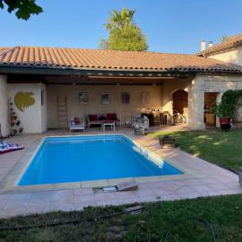 Entre vigne et Camargue, hotel in Générac
