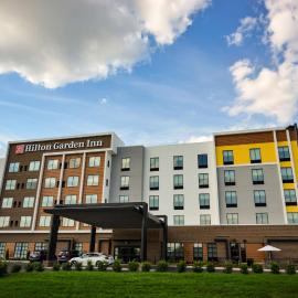 Hilton Garden Inn Louisville Mall Of St. Matthews, hotel em Louisville