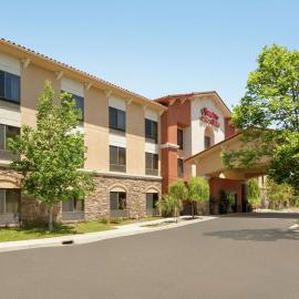 Hampton Inn & Suites Thousand Oaks, khách sạn ở Thousand Oaks