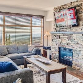 The Crescent 201 by Okanagan Premier