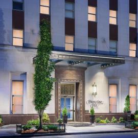 Hampton Inn Washington DC White House، فندق في واشنطن