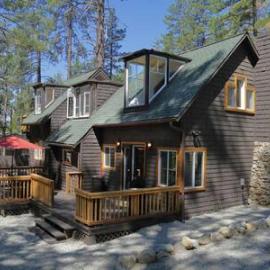 Hobbit House - Charming In Town, hotel u gradu Idyllwild