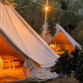 Garden Lake Camping, hotel a Ksamil