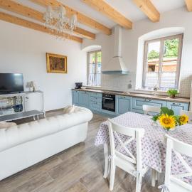 Amalija Apartments, готель у місті Струнян