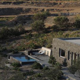 Villa Apaggio Santorini, Hotel in Vourvoulos