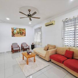 Ipoh stadium 1min/wahkeongpark simee 18pax bungalow cottage, hotel u gradu Ipoh