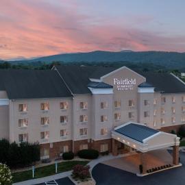 Fairfield Inn & Suites Roanoke Hollins/I-81, hotel en Roanoke