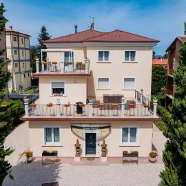 RESIDENCE VILLA TOTA, hotel in Spoleto