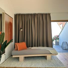 TrulySpace - Direkt am Rathausplatz, Dachterrasse mit Blick auf Perlachturm, Garage, Fahrstuhl: Augsburg şehrinde bir otel