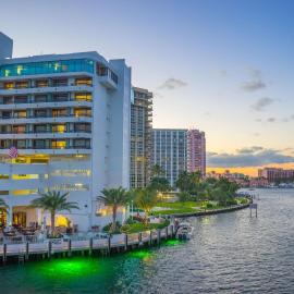Waterstone Resort & Marina Boca Raton, Curio Collection by Hilton、ボカラトンのホテル