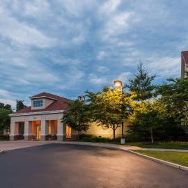 Larkspur Landing Extended Stay Suites St Louis Riverport