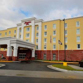 Hampton Inn- Suffolk，薩福克的飯店
