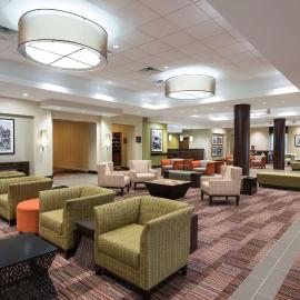 DoubleTree by Hilton Hotel Grand Rapids Airport, hôtel à Grand Rapids