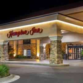 Hampton Inn Adel, hotell i Adel
