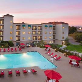 Embassy Suites by Hilton Temecula Valley Wine Country，蒂梅丘拉的飯店