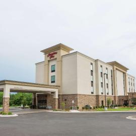 Hampton Inn Cumberland, hotel a Cumberland