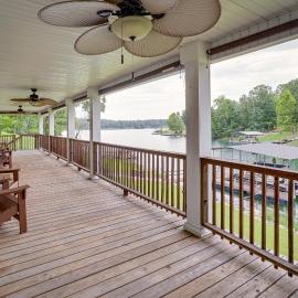 Lakefront Horseshoe Bend Home w/ Boat Dock!, hotel in Horseshoe Bend