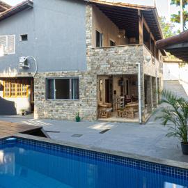 Búzios में, होटल Casa Jaguar Buzios suites a 3 minutos da praia Geriba