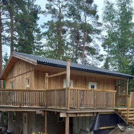 Easystar guest house, hotelli kohteessa Enkärret