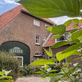 Hoeve Vianen, hotel din De Cocksdorp