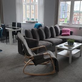 Spacious 2-Bed 2-Bath Apartment with Free Parking - Central Poole, hotel en Poole