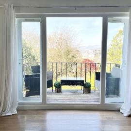 Windermere Lake view Hideaway Pet friendly nearby Lake parking golf nearby walkers welcome, hotel in Bowness-on-Windermere