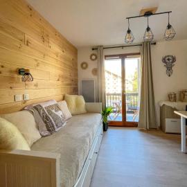Chalereux studio a la montagne, hotel u gradu Auron