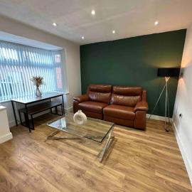 Dallas House - Easy links to LHR and London، فندق في هايس