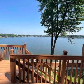 Lakin' It Easy, hotel a Middlebury