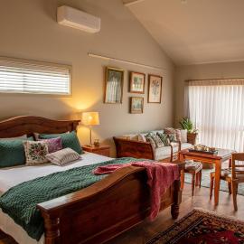 Meander Retreat - King Suite with rural views, hotel en Springton