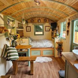 Cozy Cobblers Cabin, hotel in Dallington