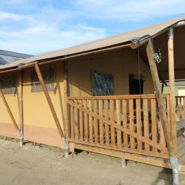Glamping "De Zuidvliet" Nr 7, Hotel in Wolphaartsdijk