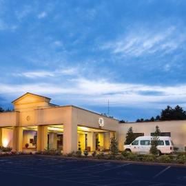 DoubleTree by Hilton Charlotte Airport – hotel w mieście Charlotte