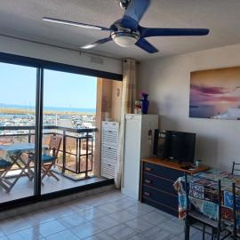 Studio hypercentre vue mer, hotel in Valras-Plage