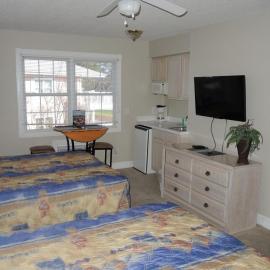 Brunswick Plantation Studio Home 407L with Onsite Golf Course and Pools studio
