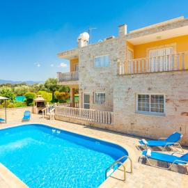 Villa Prodromi Large Private Pool AC WiFi, hotel a Prodhromi