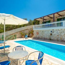 Villa Martha, hotel din Ieromónachos
