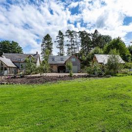 The Barn at Dormouse Cottage, hotel a Selkirk