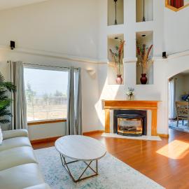 Seaside Eureka Vacation Rental w/ Bay Views!, ξενοδοχείο σε Eureka