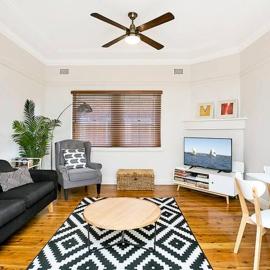 HUNT1 - Great Family Unit, Spacious Green Garden