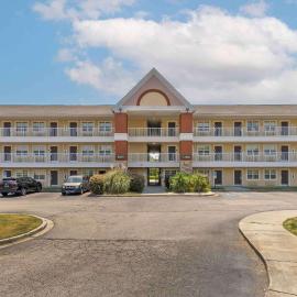 Extended Stay America Select Suites - Columbia - Ft Jackson, khách sạn ở Columbia