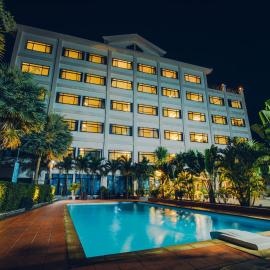 Sisombat Plaza Hotel