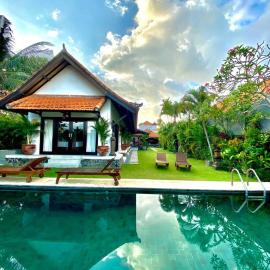 Puri Ayu, hotel a Canggu